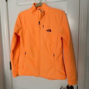 NWOT North Face Windwall jacket